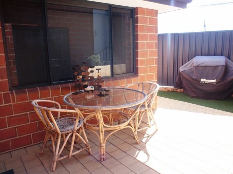 13/4 McDermott Avenue, Wandina WA 6530