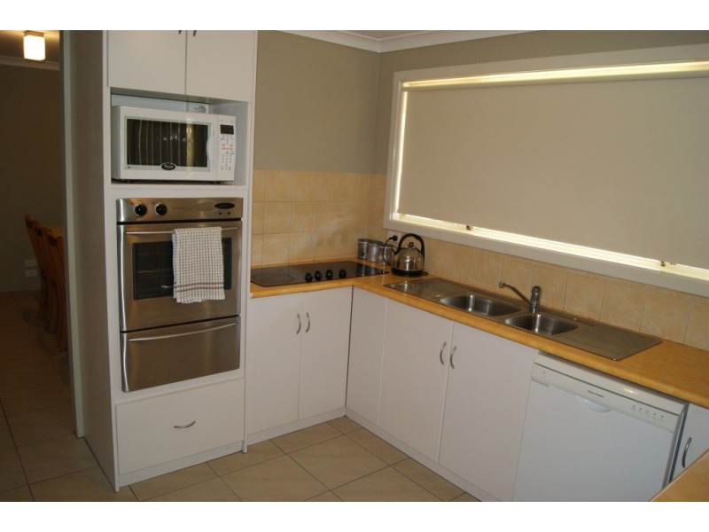 56 Calder Place, Waggrakine WA 6530