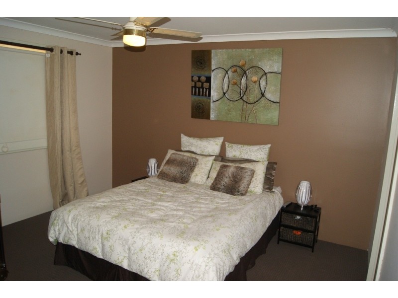 56 Calder Place, Waggrakine WA 6530