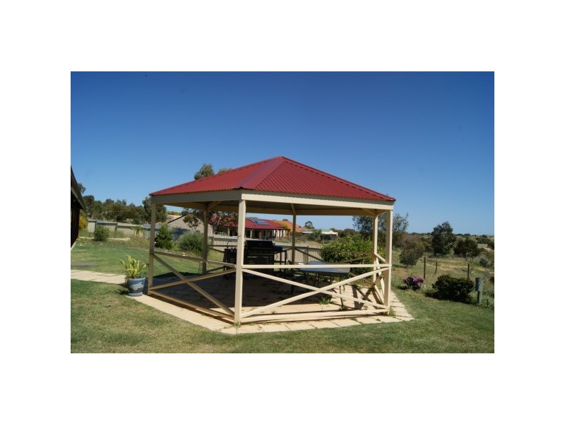 56 Calder Place, Waggrakine WA 6530