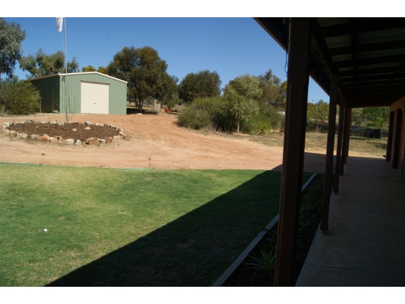 56 Calder Place, Waggrakine WA 6530