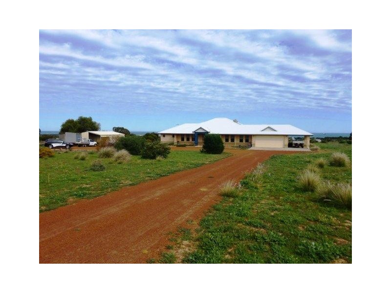 19 Calder Place, Waggrakine WA 6530