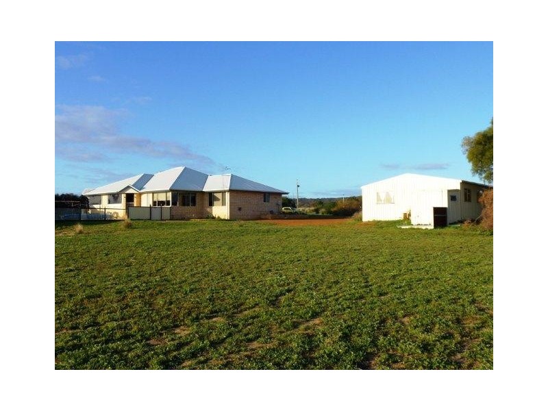 19 Calder Place, Waggrakine WA 6530
