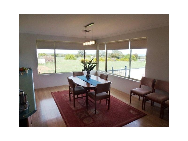 19 Calder Place, Waggrakine WA 6530