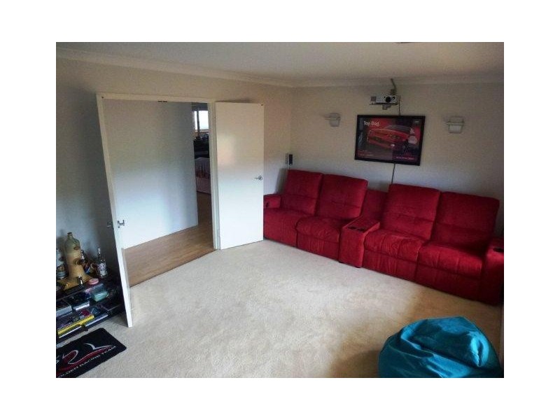 19 Calder Place, Waggrakine WA 6530