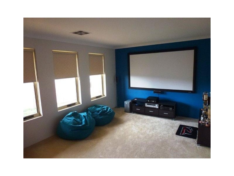 19 Calder Place, Waggrakine WA 6530