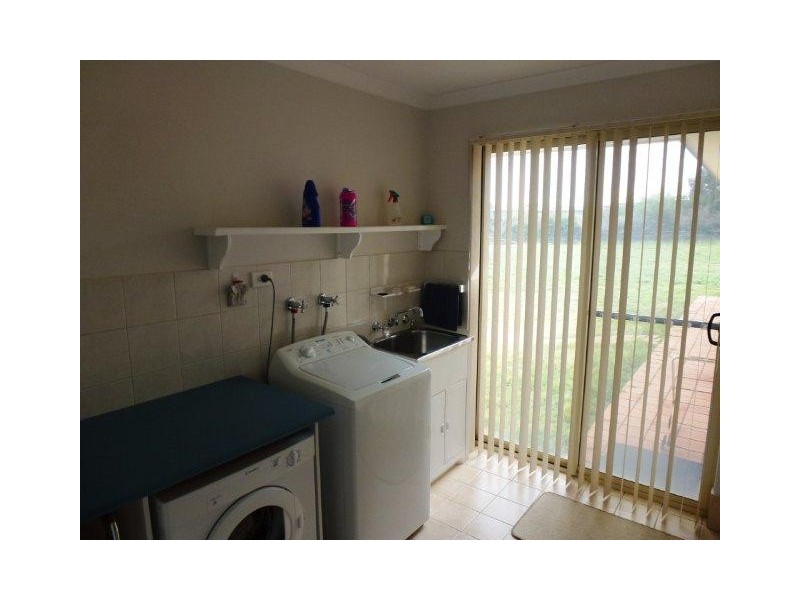 19 Calder Place, Waggrakine WA 6530