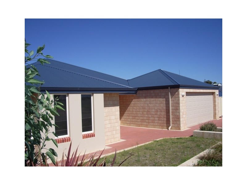 14 Coveside Way, Drummond Cove WA 6532