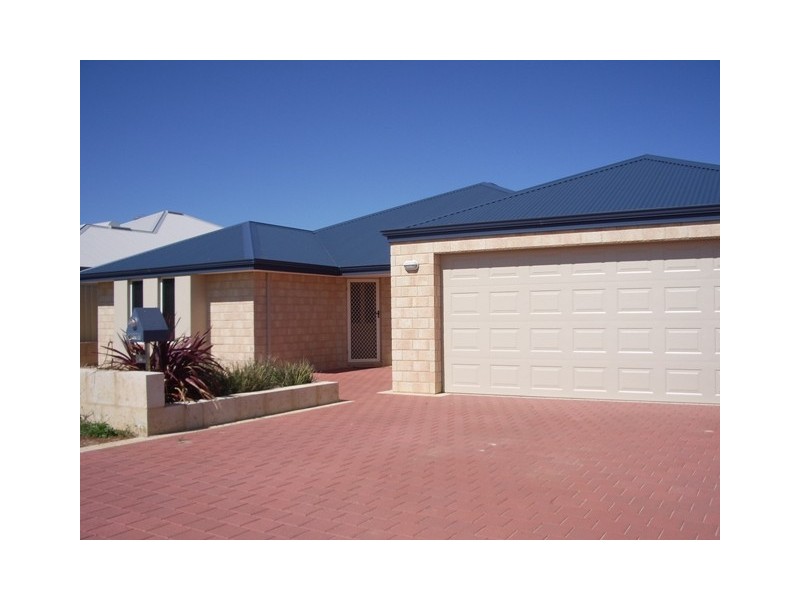 14 Coveside Way, Drummond Cove WA 6532