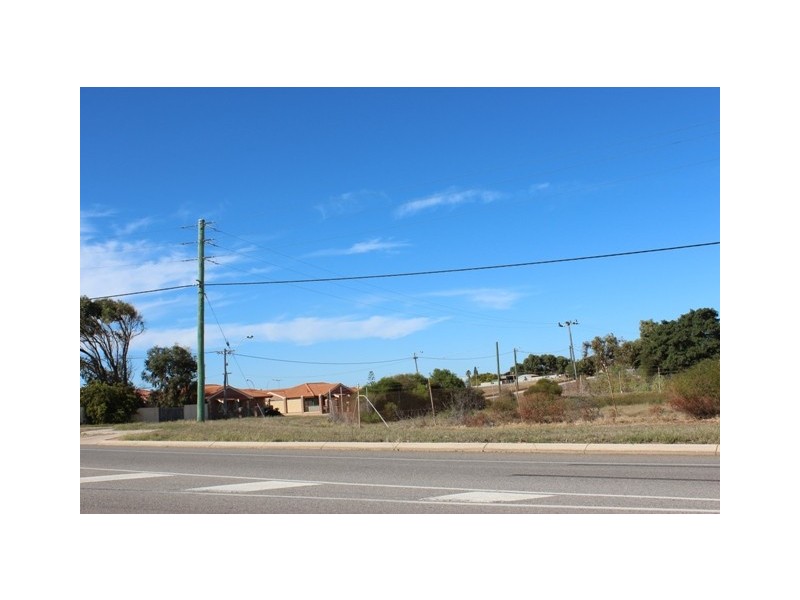 205 Shenton Street, Beachlands WA 6530