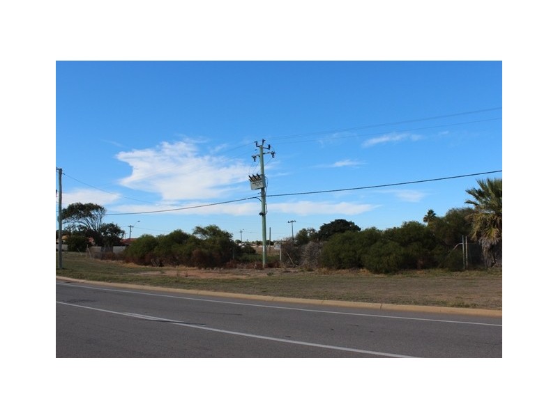 205 Shenton Street, Beachlands WA 6530