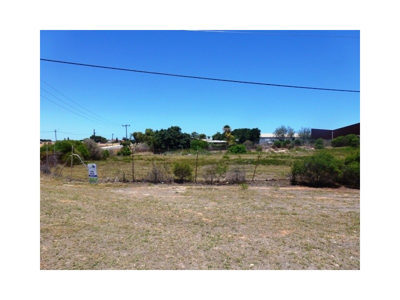 205 Shenton Street, Beachlands WA 6530