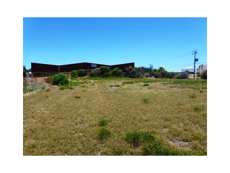 205 Shenton Street, Beachlands WA 6530