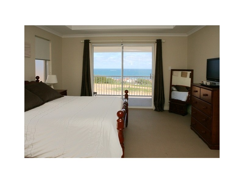 9 Old Acres Court, Wandina WA 6530