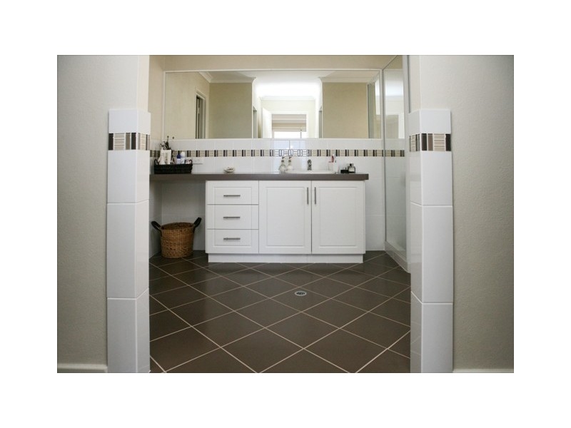 9 Old Acres Court, Wandina WA 6530