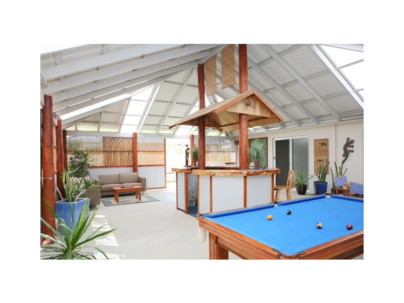 9 Old Acres Court, Wandina WA 6530