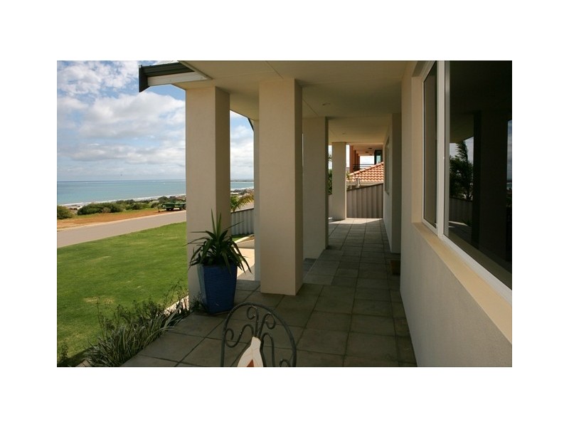 9 Old Acres Court, Wandina WA 6530