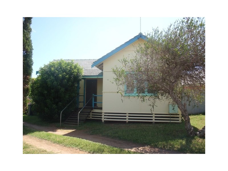 65 Whitfield Street, Beachlands WA 6530