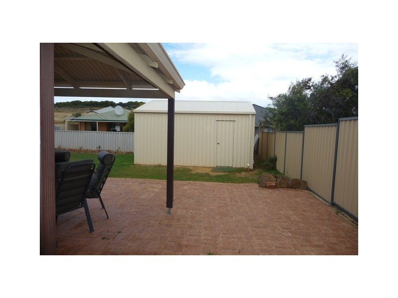 9 Thames Drive, Cape Burney WA 6532