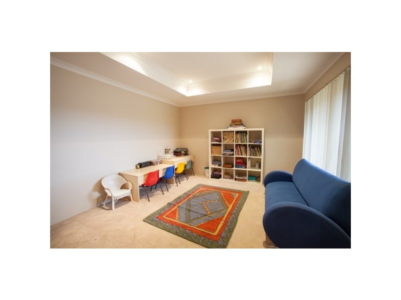 1 Bluewater Close, Drummond Cove WA 6532