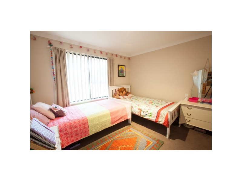 1 Bluewater Close, Drummond Cove WA 6532