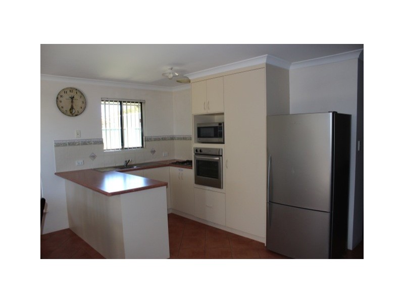 214a Fifth Street, Wonthella WA 6530