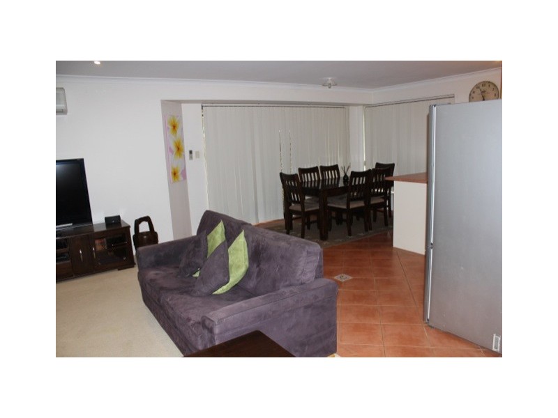 214a Fifth Street, Wonthella WA 6530