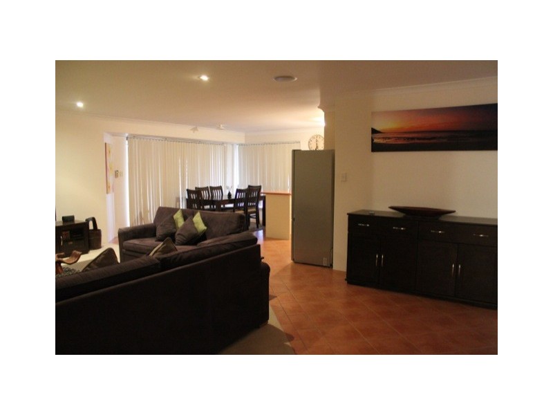 214a Fifth Street, Wonthella WA 6530