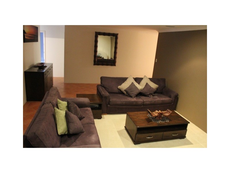 214a Fifth Street, Wonthella WA 6530