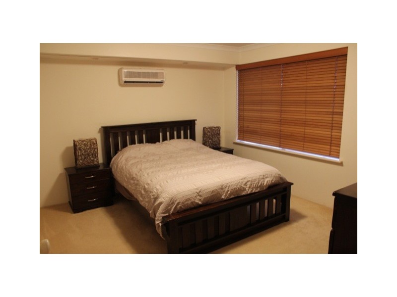 214a Fifth Street, Wonthella WA 6530