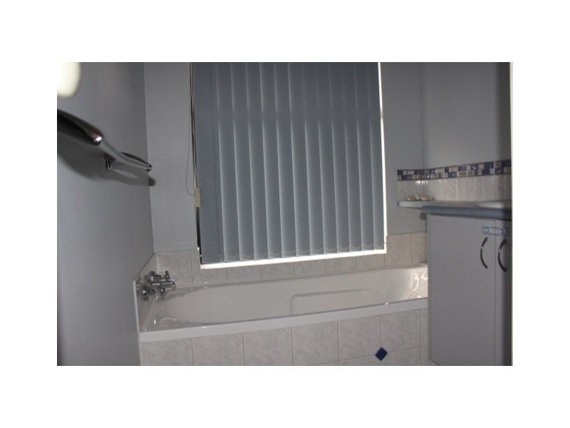 214a Fifth Street, Wonthella WA 6530