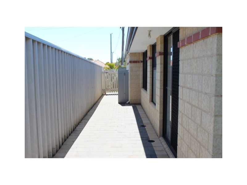 214a Fifth Street, Wonthella WA 6530