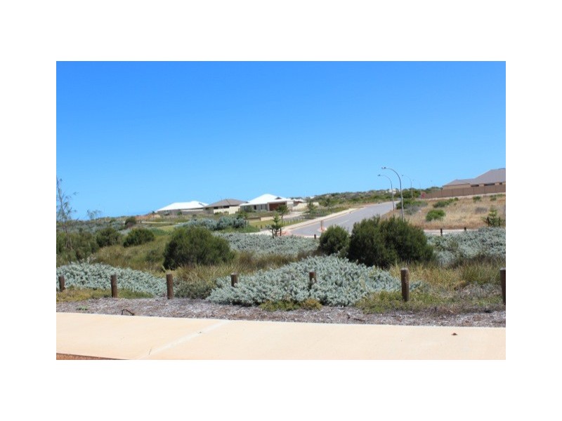 5 Lagoon Entrance, Sunset Beach WA 6530