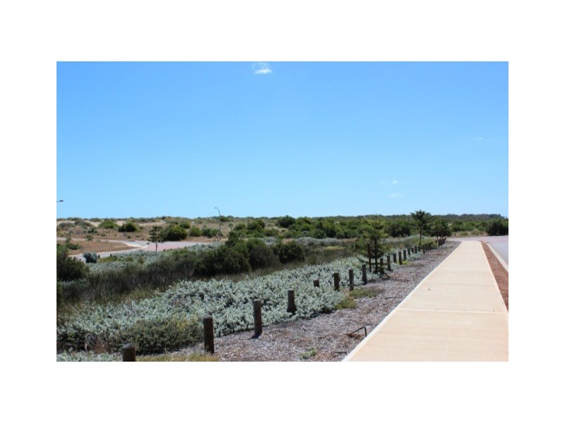 5 Lagoon Entrance, Sunset Beach WA 6530
