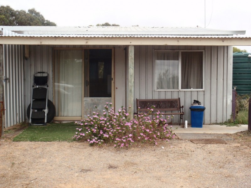 373 Greenough Road, Walkaway WA 6528