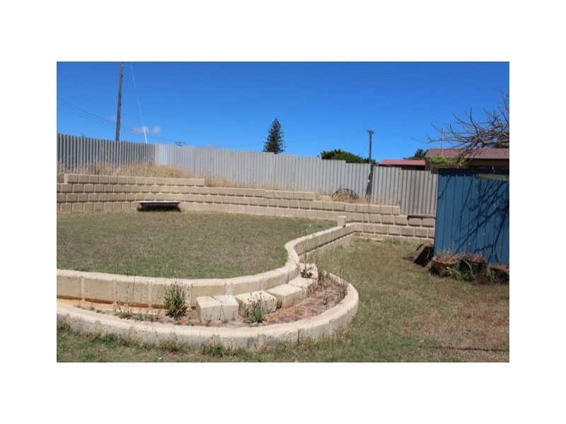 177 Shenton Street, Beachlands WA 6530