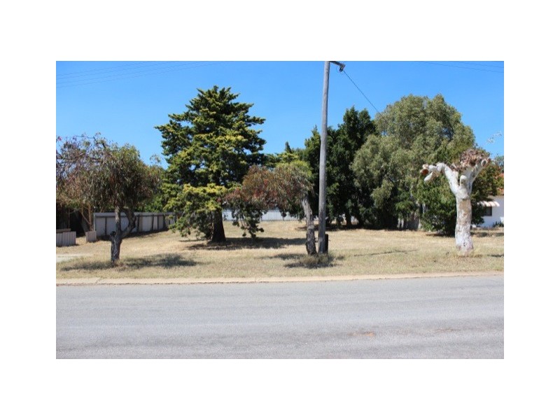 8 Betula Street, Rangeway WA 6530