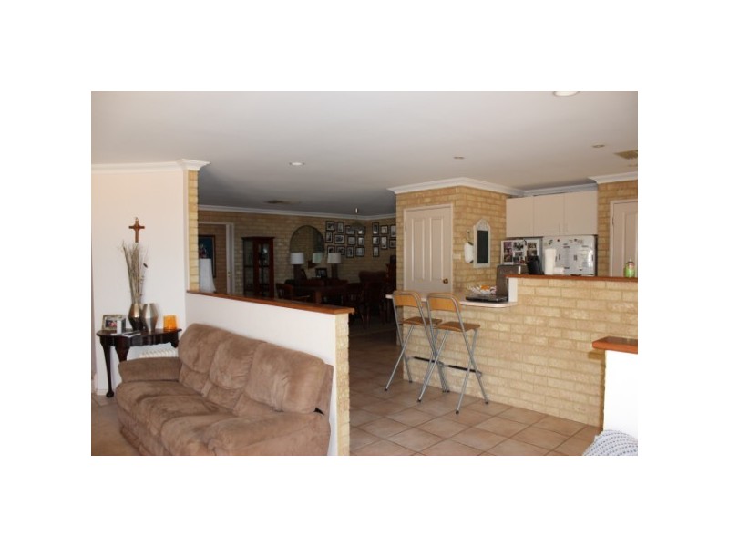 11 Pelican Rise, Wandina WA 6530