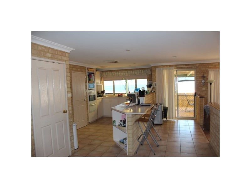 11 Pelican Rise, Wandina WA 6530