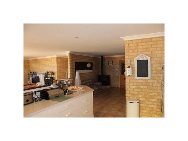 11 Pelican Rise, Wandina WA 6530