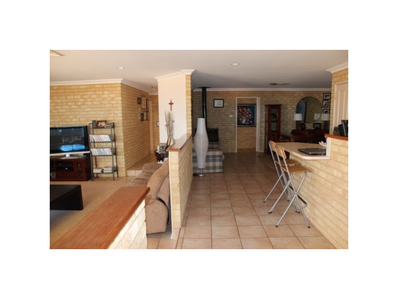 11 Pelican Rise, Wandina WA 6530