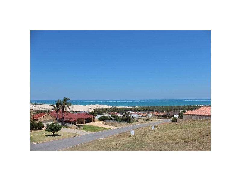 11 Pelican Rise, Wandina WA 6530