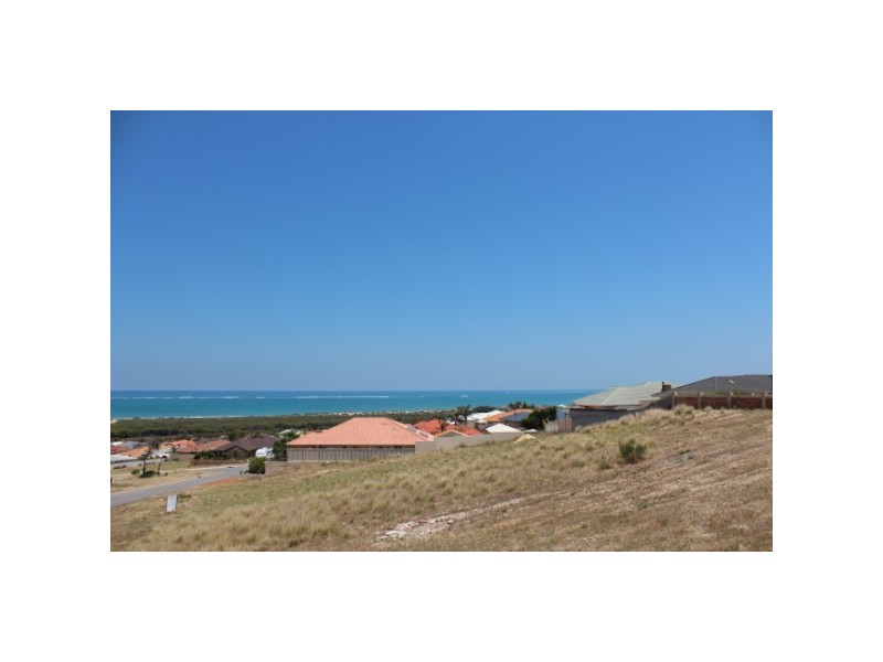 11 Pelican Rise, Wandina WA 6530