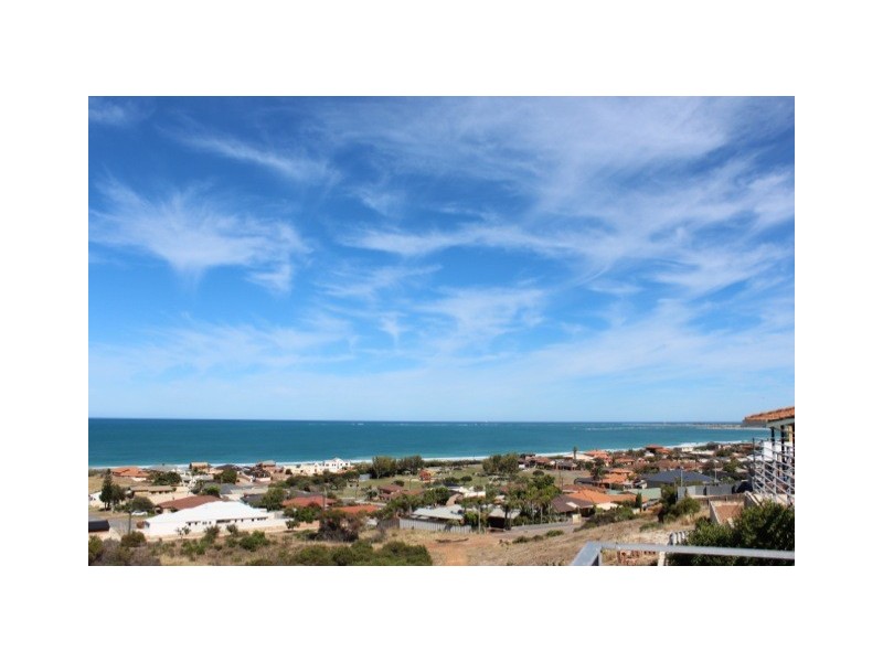 34 Barrett Drive, Wandina WA 6530