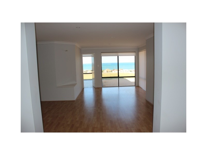 34 Barrett Drive, Wandina WA 6530