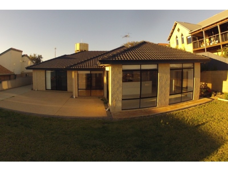 34 Barrett Drive, Wandina WA 6530