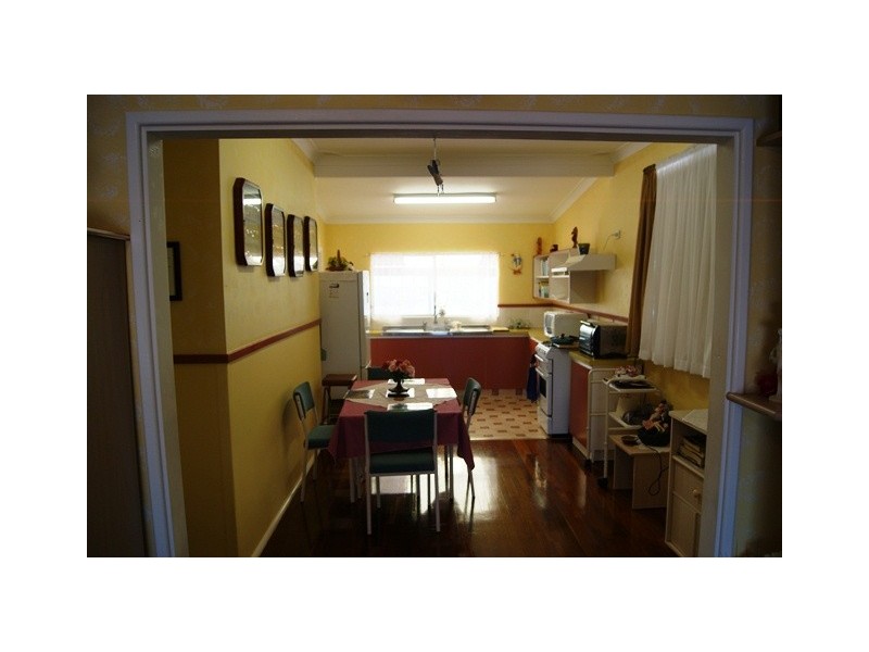 9 Whitfield Street, Beachlands WA 6530