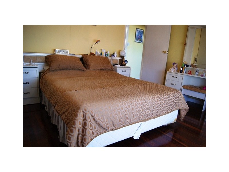 9 Whitfield Street, Beachlands WA 6530