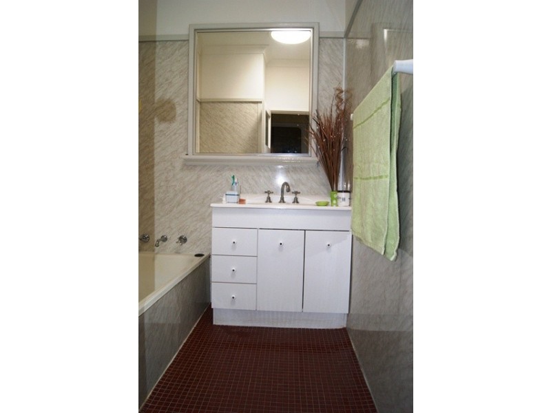 9 Whitfield Street, Beachlands WA 6530