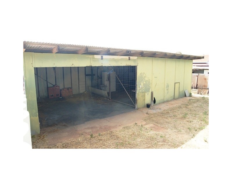 9 Whitfield Street, Beachlands WA 6530